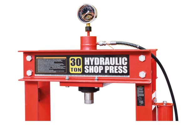 Presse hydro-pneumatique 30 tonnes.